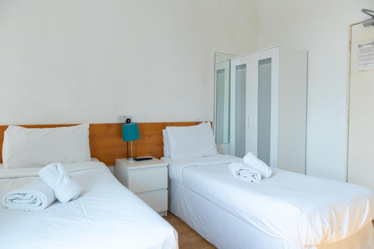 แอดเดนโร เซอร์วิส รูม Hotel เซาธ์แธมป์ตัน ห้อง รูปภาพ