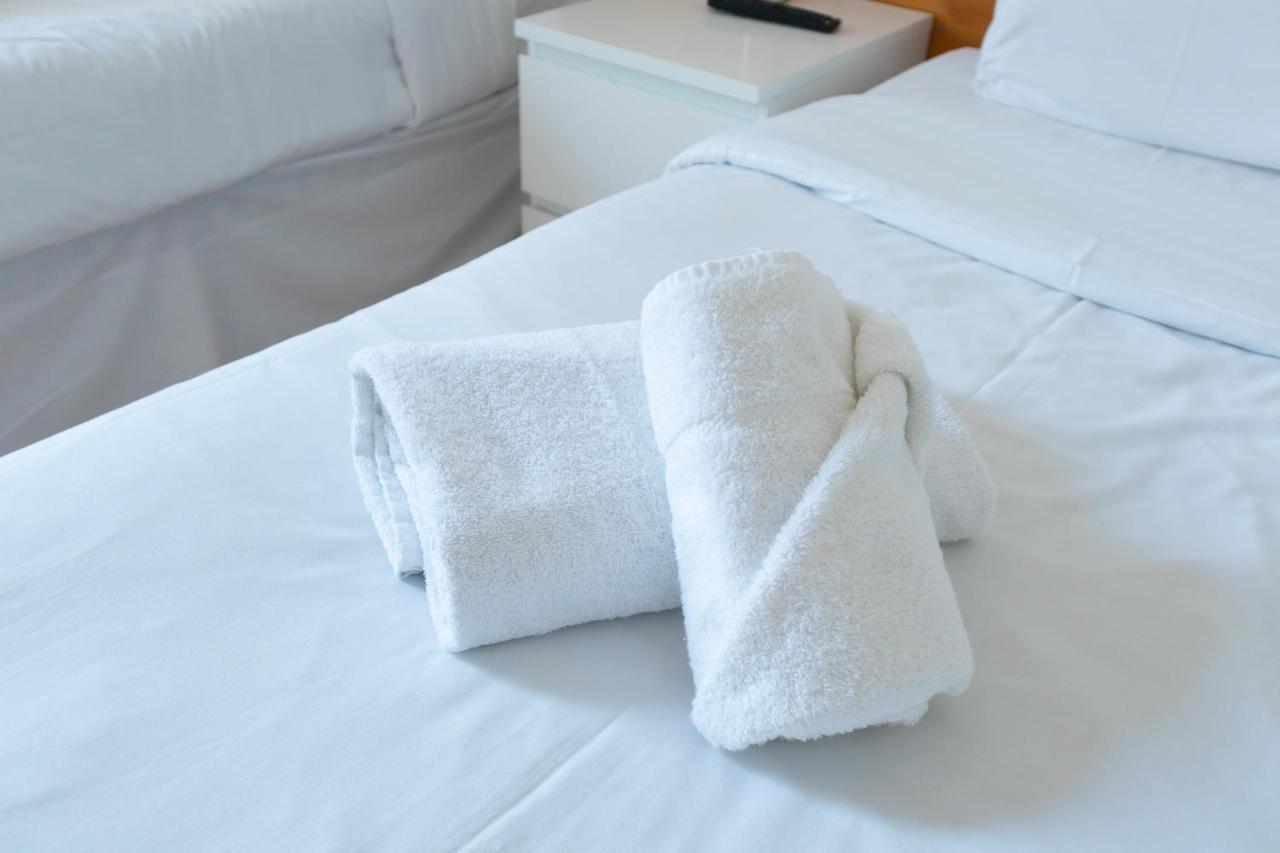 แอดเดนโร เซอร์วิส รูม Hotel เซาธ์แธมป์ตัน ห้อง รูปภาพ